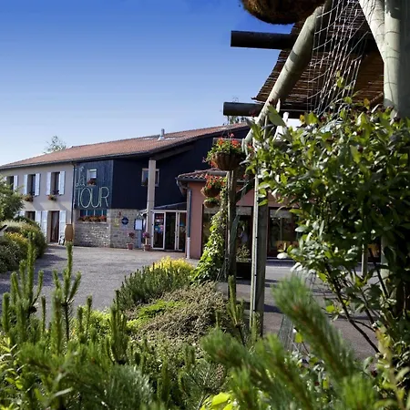 Restaurant La Tour Hotel 2*